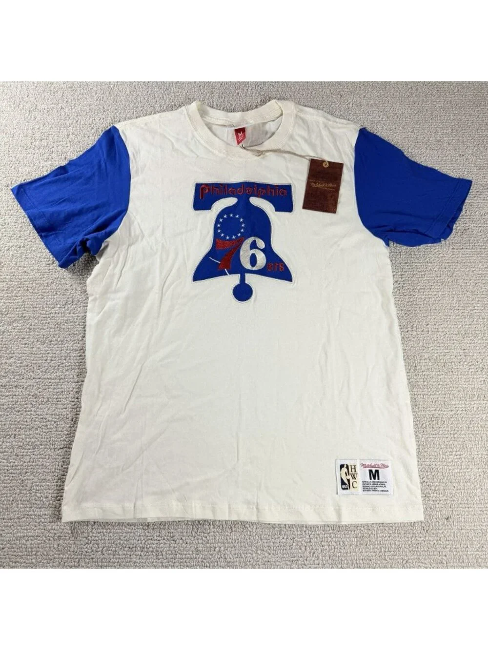 Mitchell & Ness Philadelphia 76ers Embroidered T-Shirt Beige Blue Men’s Size M - Picture 1 of 7